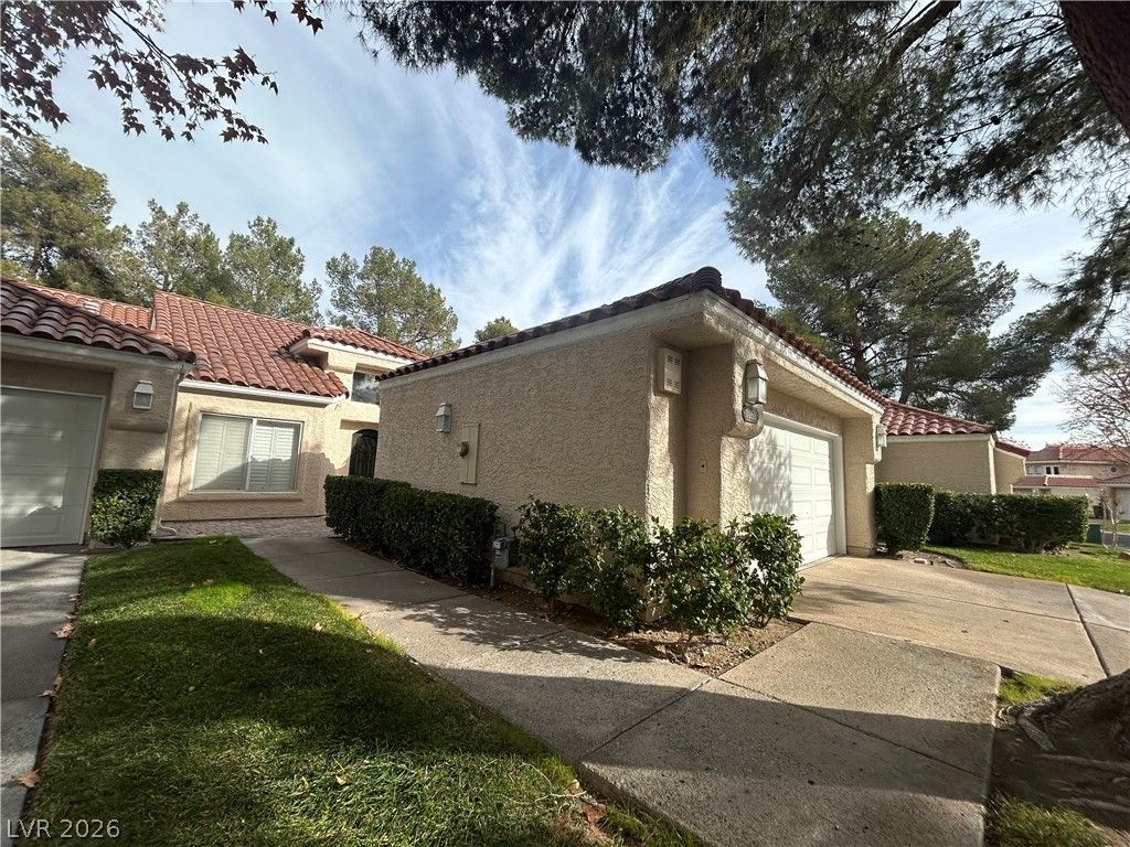 7060 Big Springs Court — photo 1