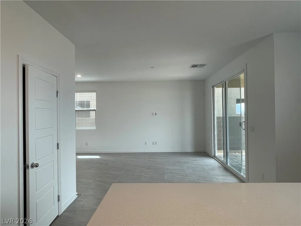 6841 Chargehand Avenue — photo 5