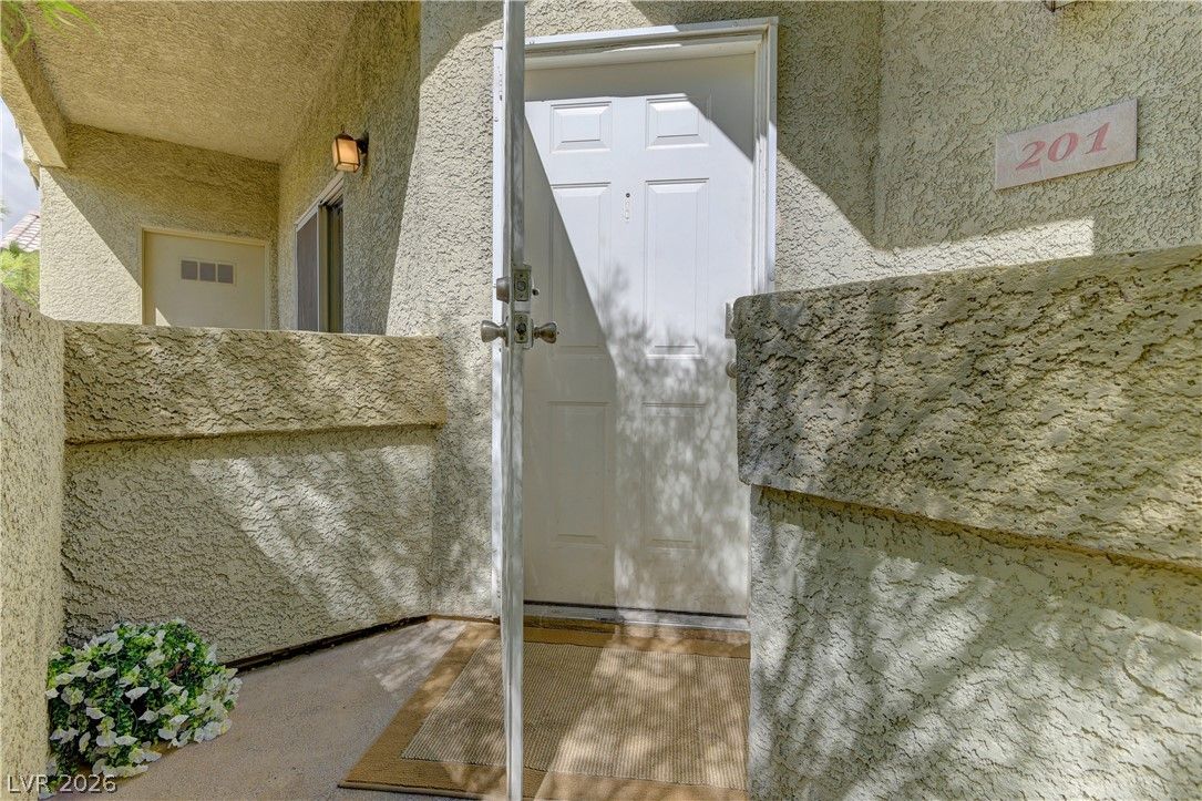 3917 Lazy Pine Street 201 — photo 3