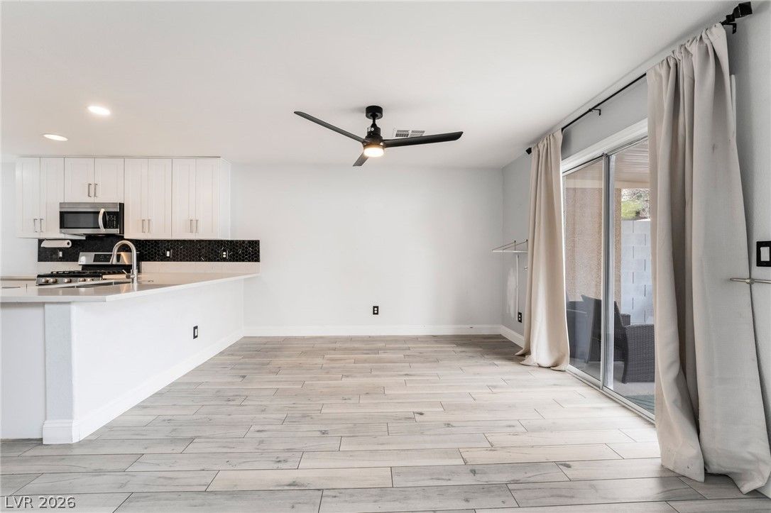 10244 Amber Hue Lane — photo 5