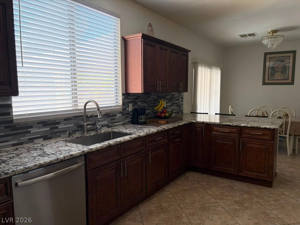 5933 Spinnaker Point Avenue — photo 2