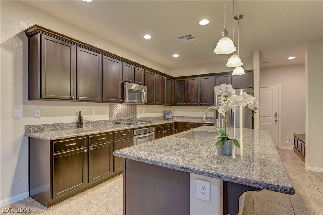 9667 Treeline Run Avenue — photo 2 of 44