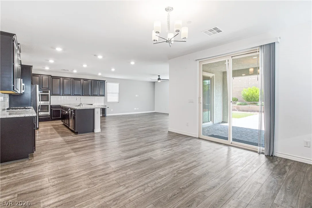 3135 Hazy Hills Avenue — photo 4