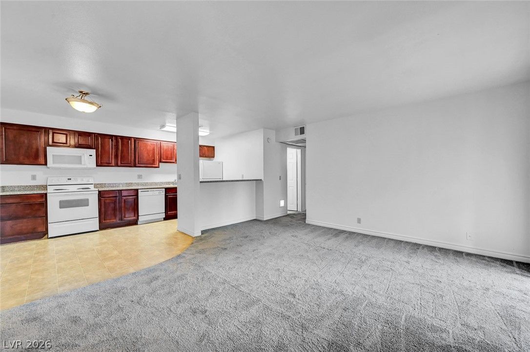 4340 Sandy River Drive 84 — photo 5 of 31