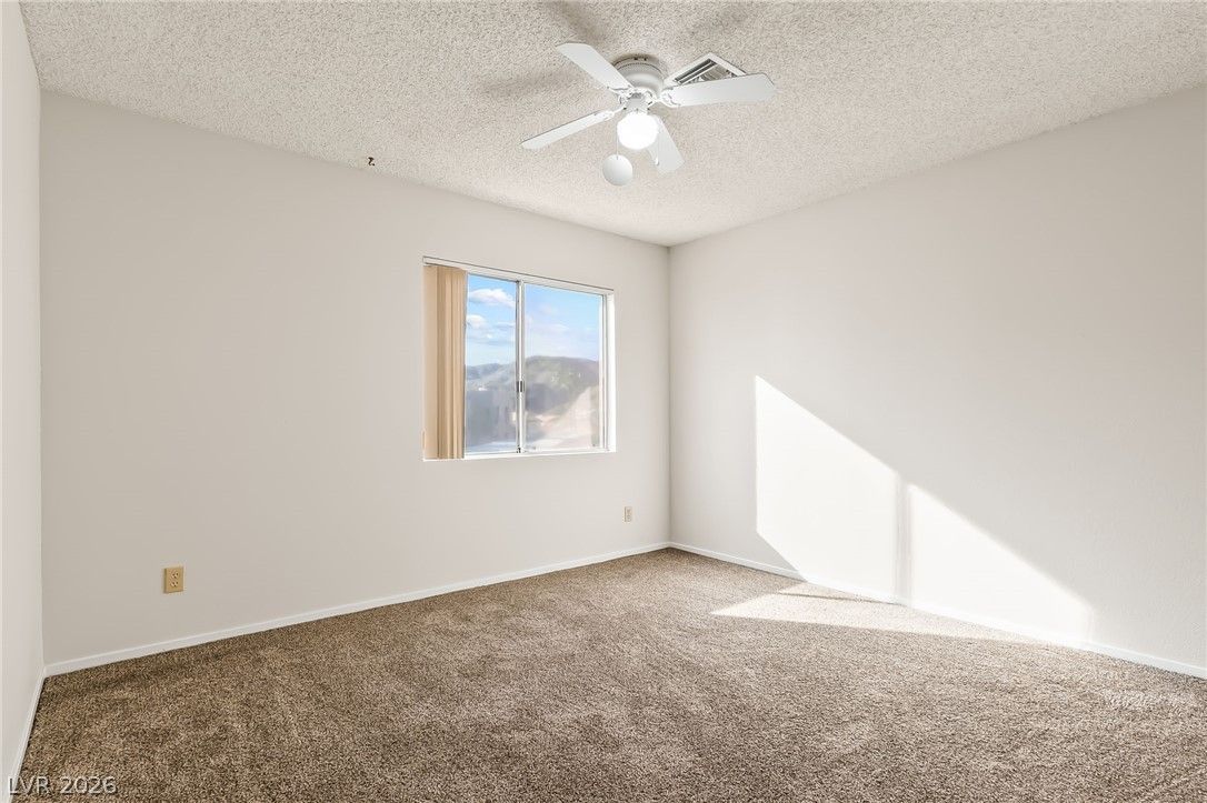 2191 Bay Club Drive 204 — photo 3 of 33