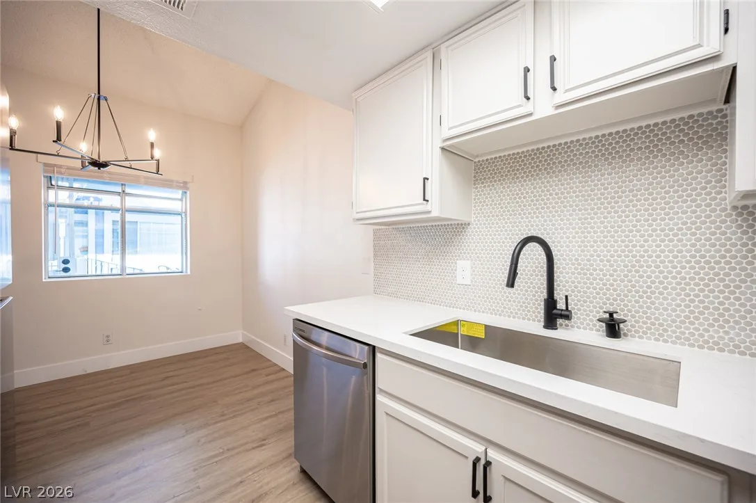 5355 Rod Court 104 — photo 4