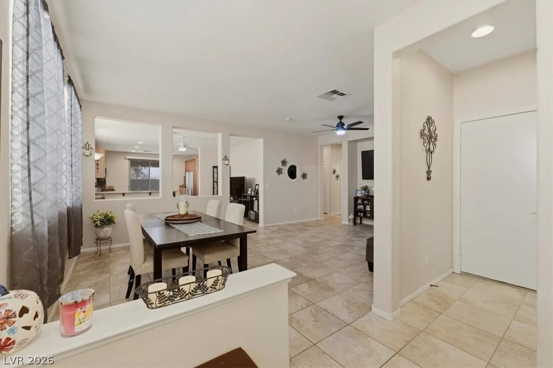 4417 Desert Park Avenue — photo 3