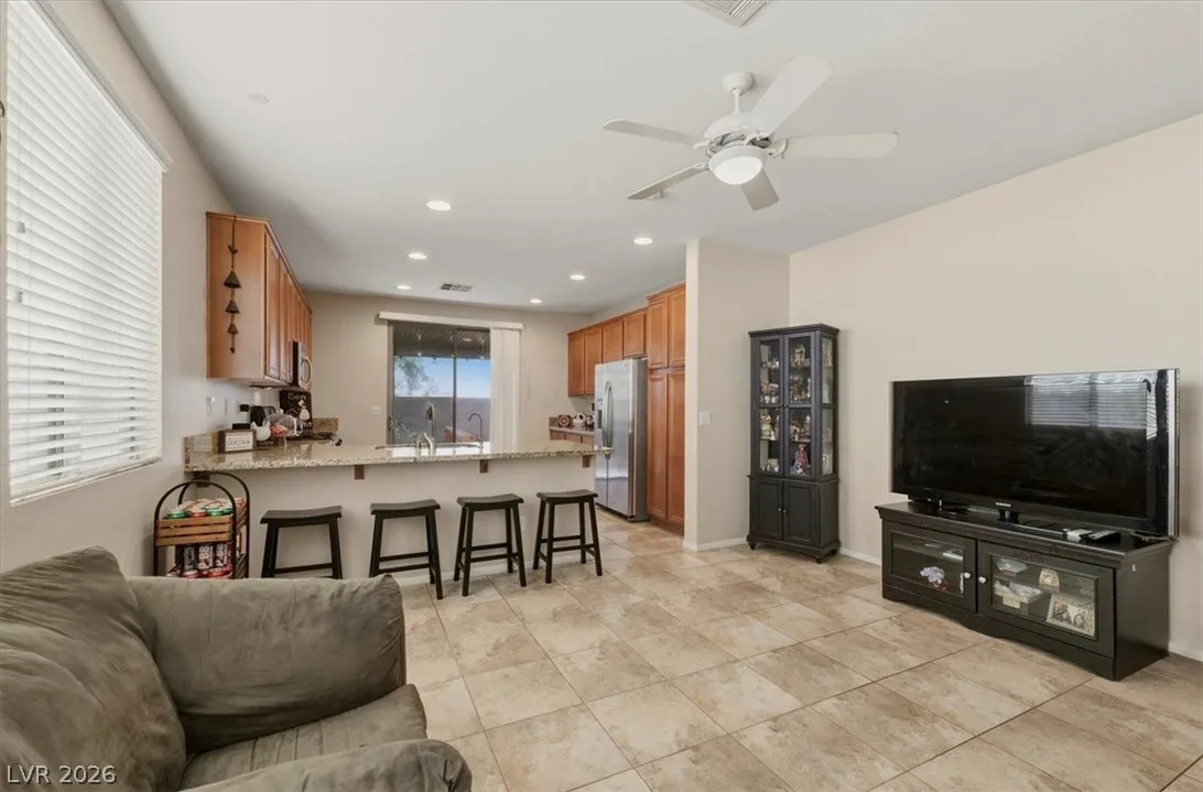 4417 Desert Park Avenue — photo 5