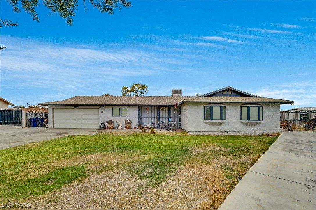 1906 Jasmine Circle — photo 2