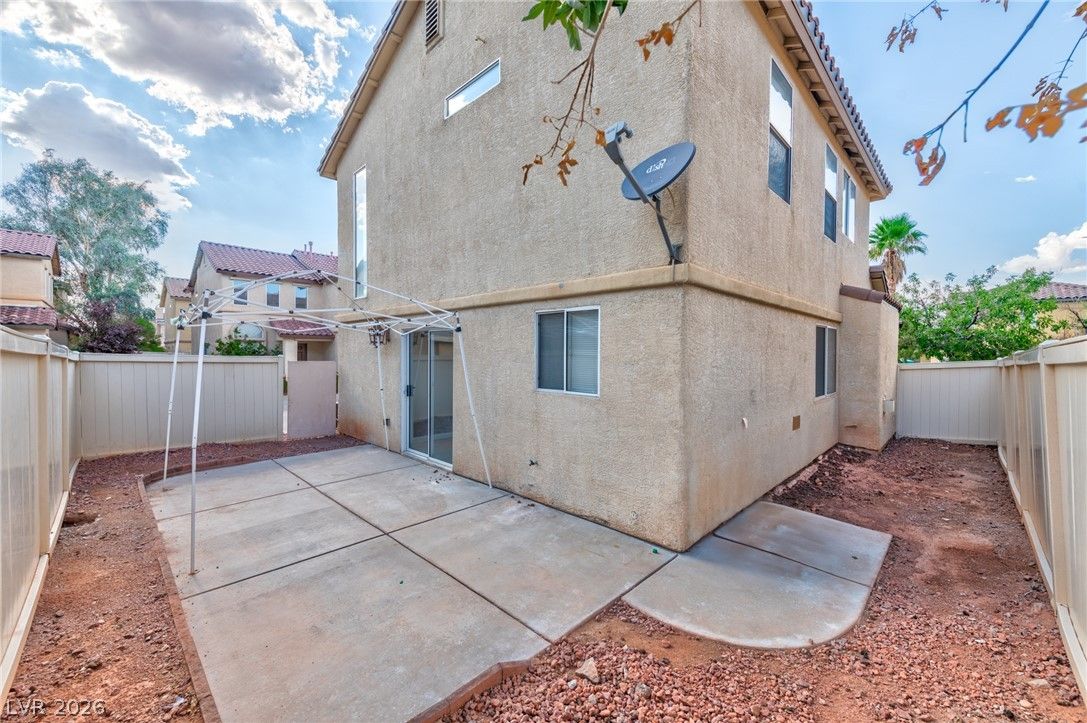 949 Medina De Leon Avenue — photo 2 of 20
