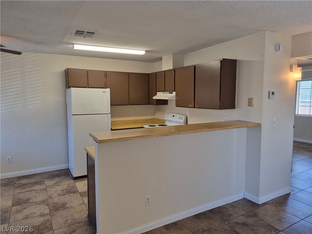 2664 Bryandouglas Drive B — photo 4 of 9
