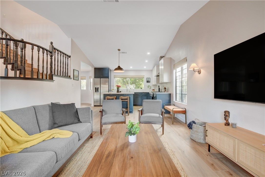 4439 Selleck Lane — photo 3 of 41