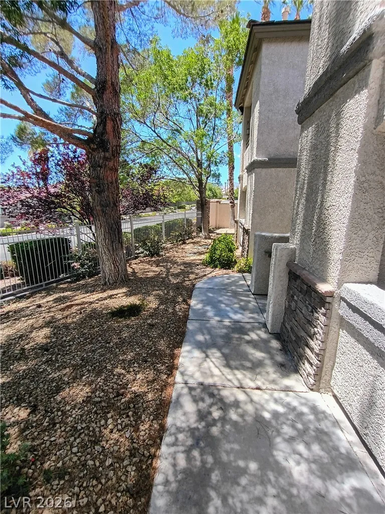 10213 Penrith Avenue 103 — photo 5