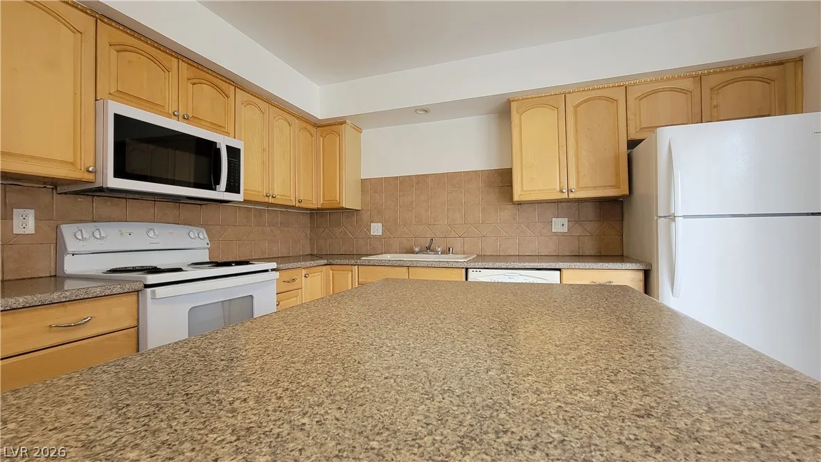 638 Brookway Lane — photo 4