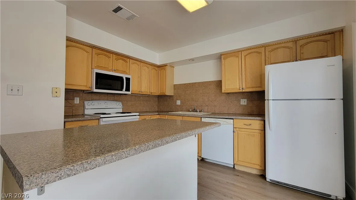 638 Brookway Lane — photo 5
