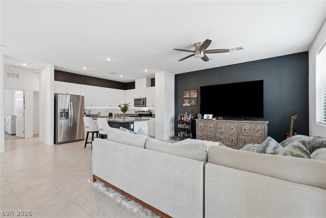 6155 Garden Oasis Street — photo 3
