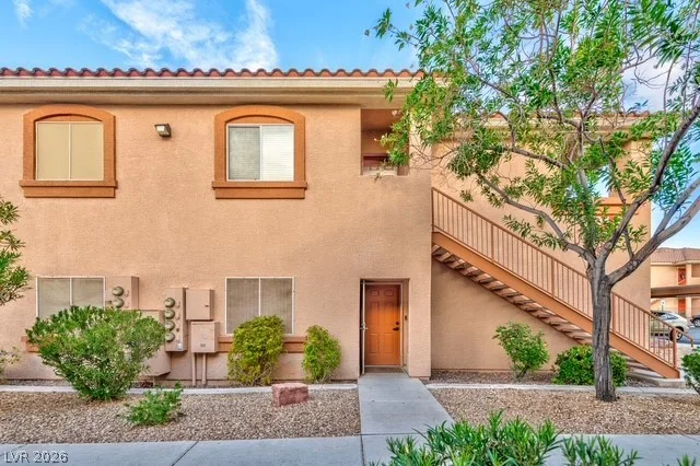 1050 East Cactus Avenue 1081 — photo 3