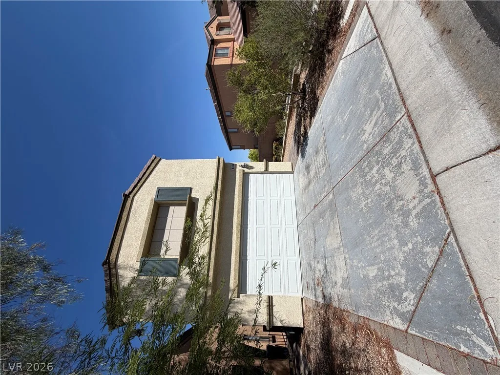 8304 Strawberry Spring Street — photo 2