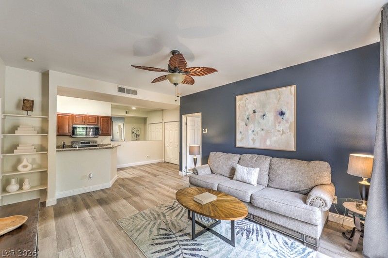 5150 South Jones Boulevard 108 — photo 3