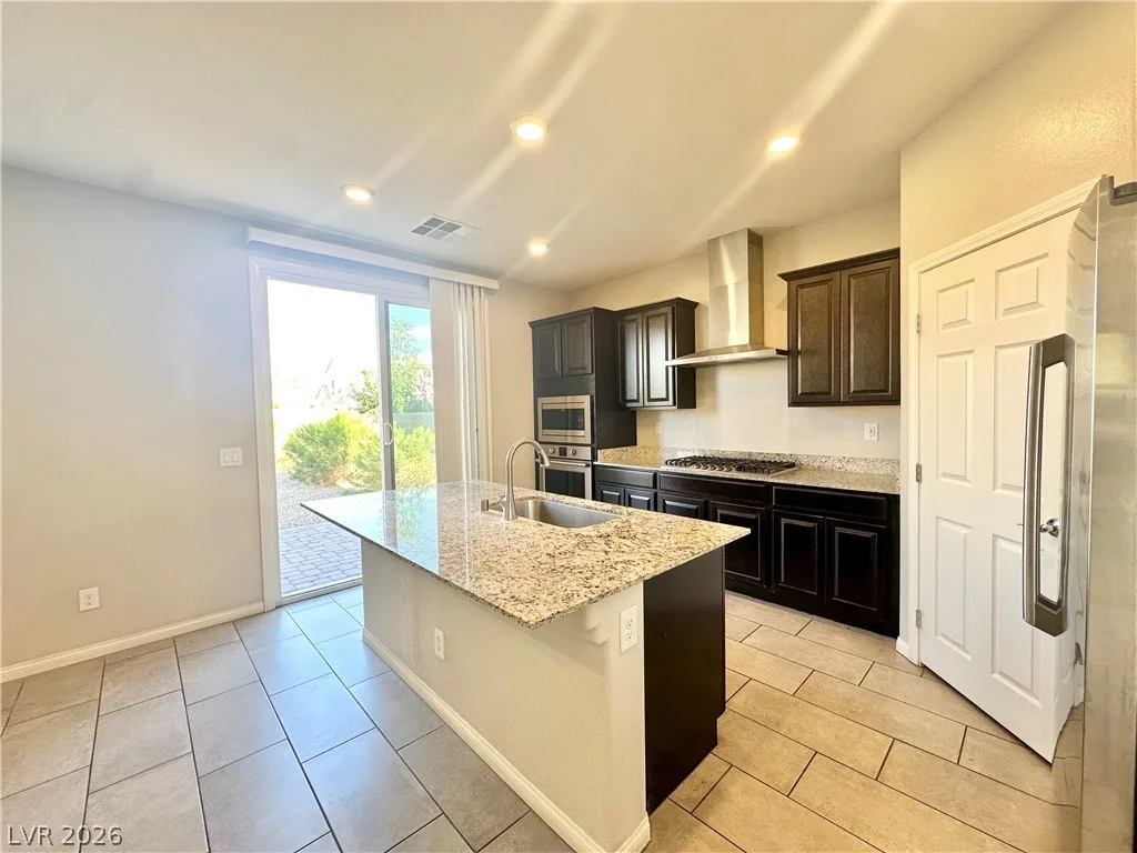 2646 Topaz Blue Street — photo 5
