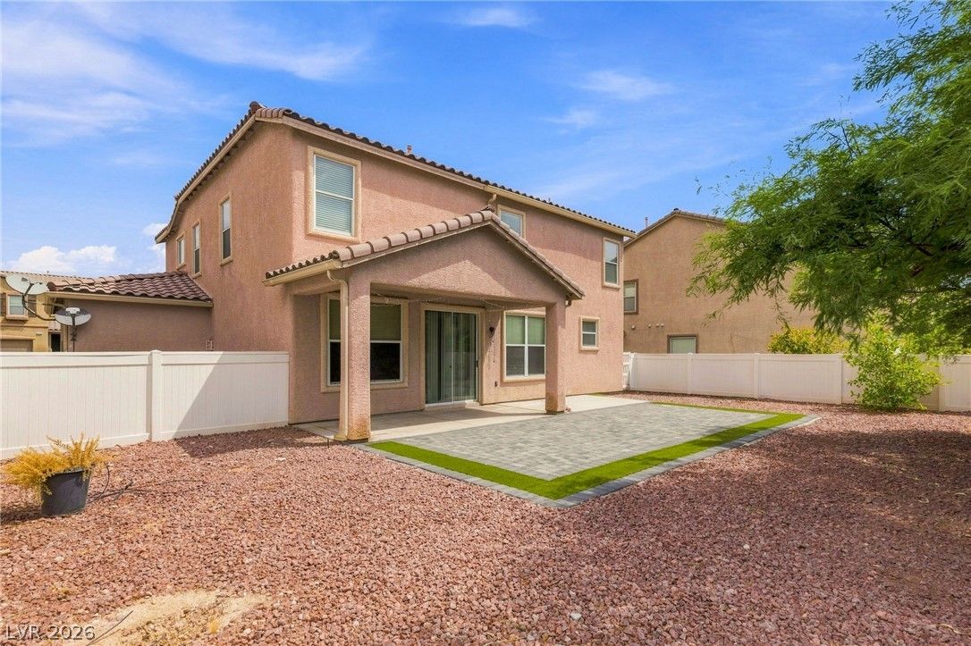 1213 High Altitude Avenue — photo 3 of 43