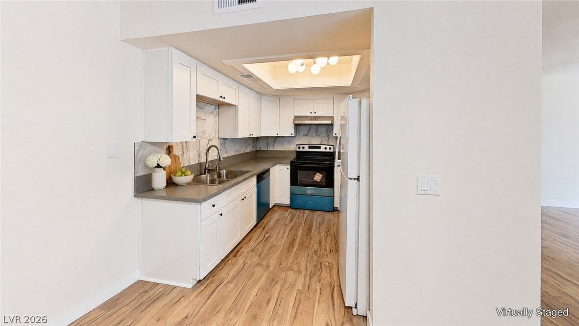 3769 Carlyle Drive 74 — photo 2