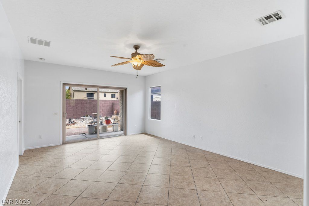 3884 Trotters Ridge Drive — photo 3 of 28