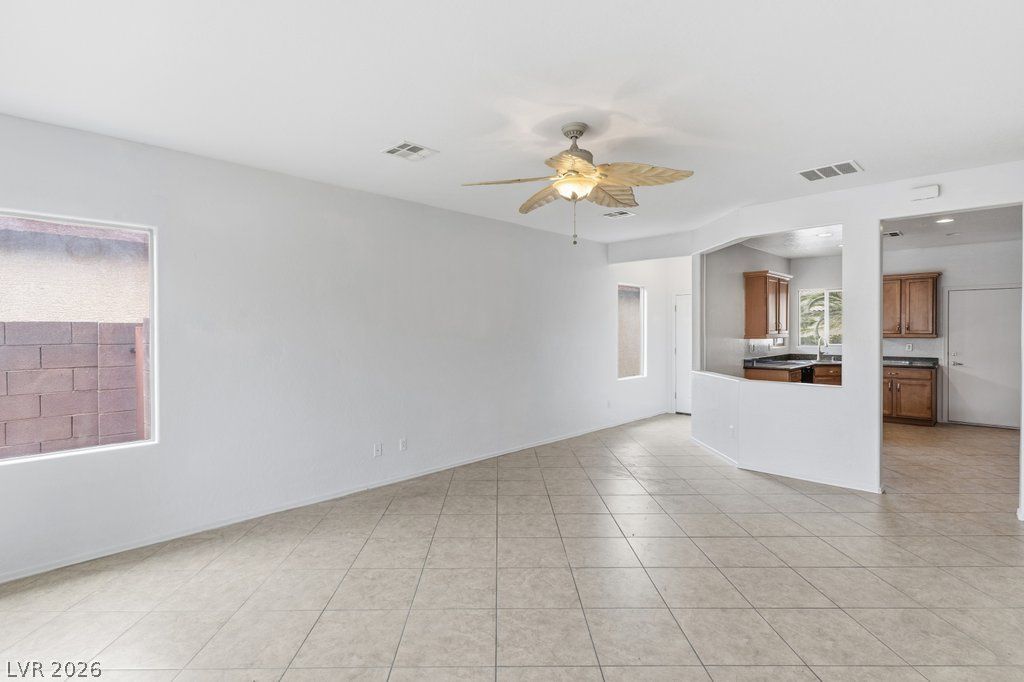 3884 Trotters Ridge Drive — photo 4 of 28