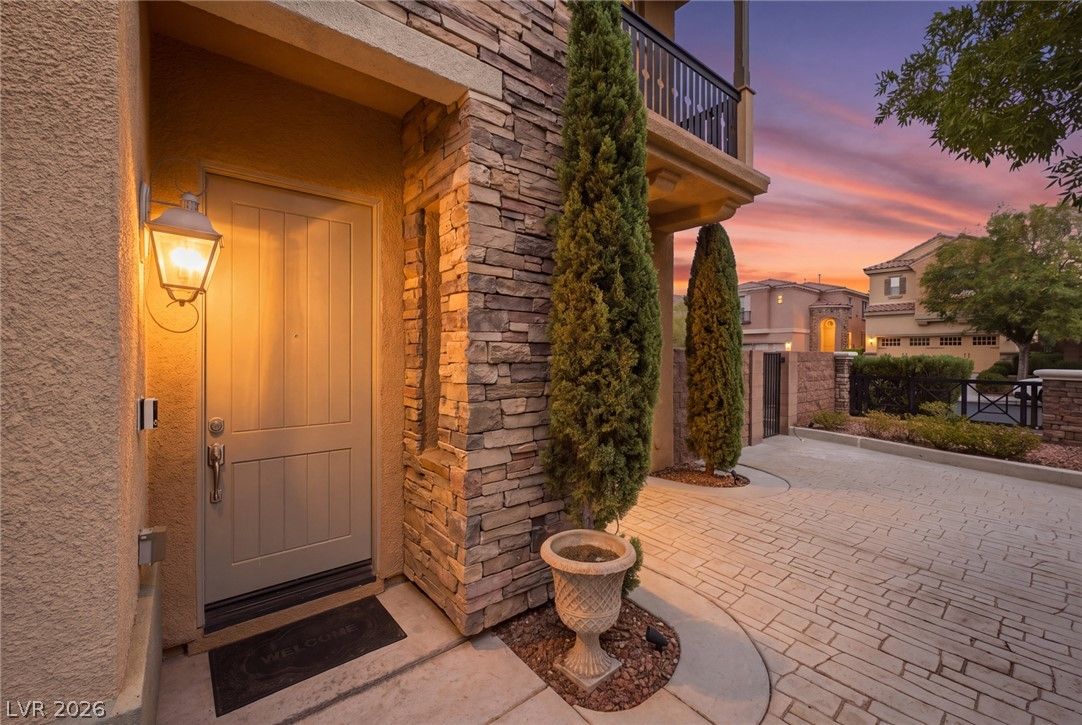 2450 Granada Bluff Court — photo 3