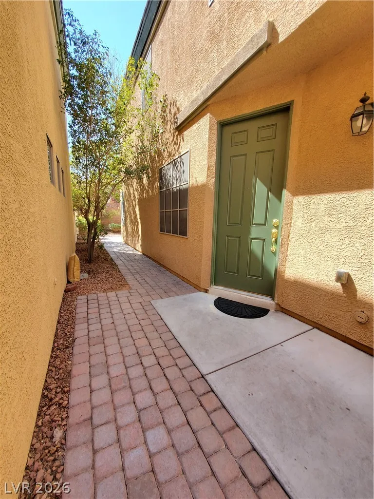 5409 CORAL RIBBON Avenue — photo 2