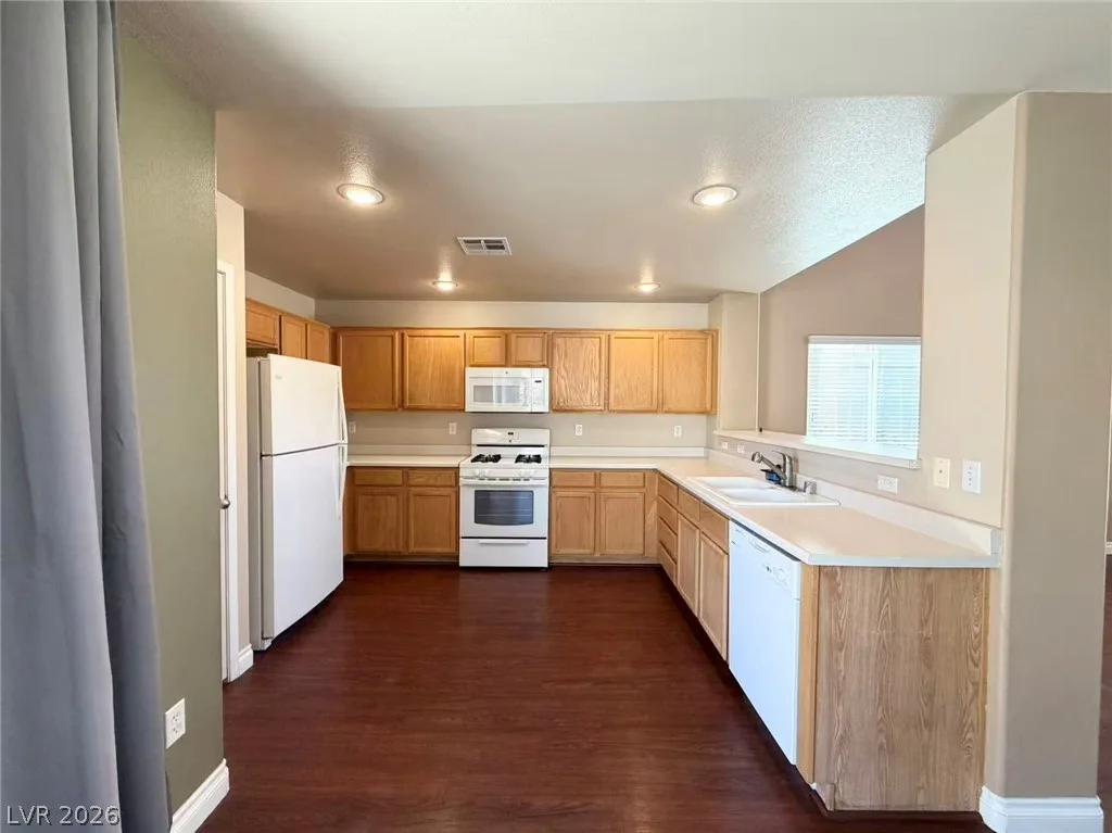 3925 Philomena Street — photo 5
