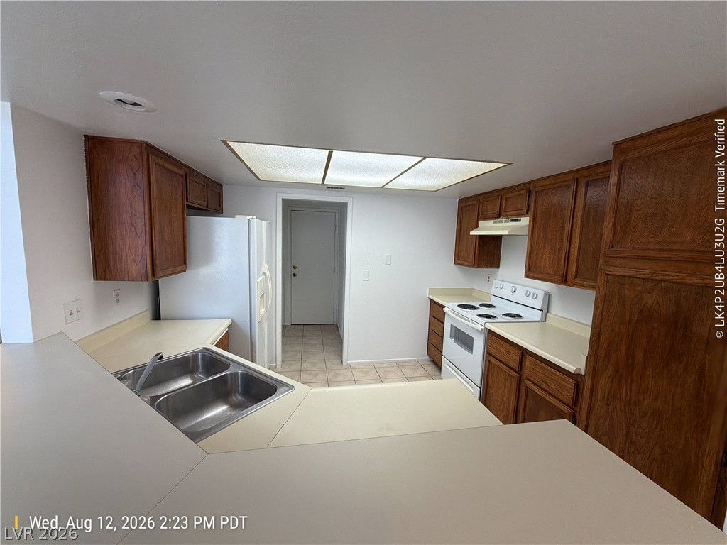 7174 Shadow Crest Drive — photo 4 of 15
