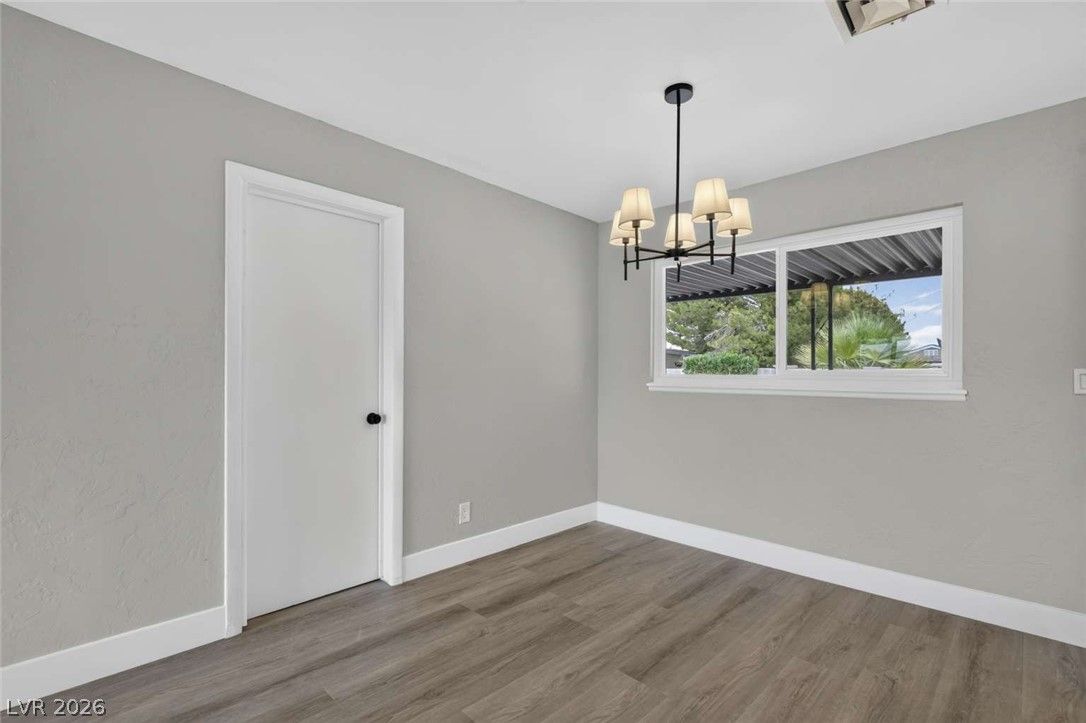 1669 North G Street — photo 3