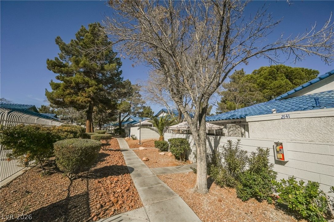 2141 Twickenham Place C — photo 4