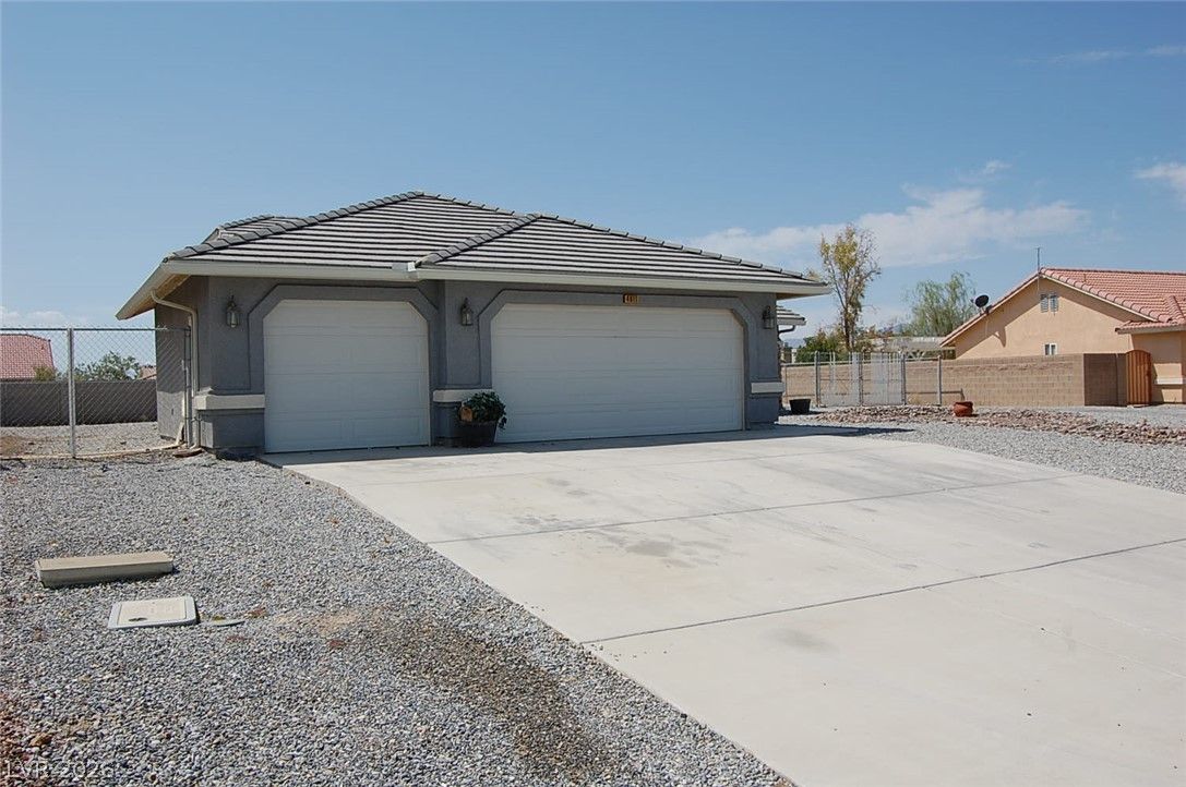 4911 East Ridgewood Drive — photo 1