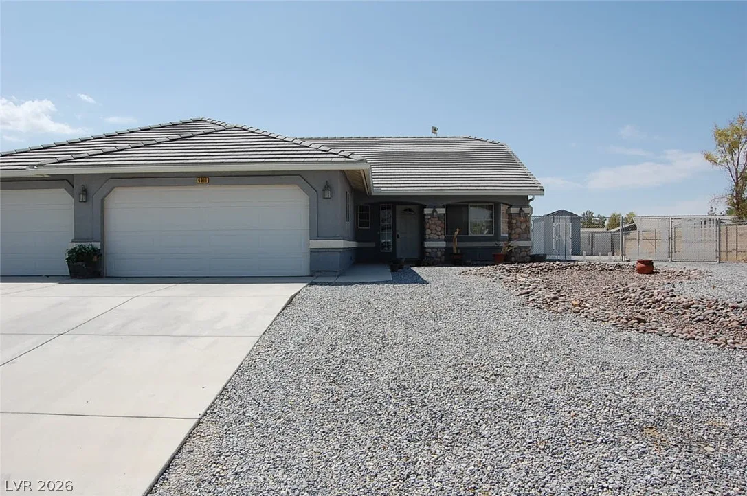 4911 East Ridgewood Drive — photo 2