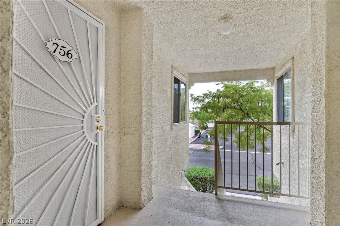 756 Anne Lane 0 — photo 2 of 22