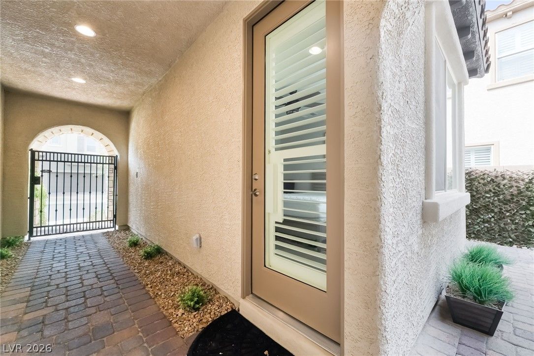 3038 Hushed Sonnet Avenue — photo 4