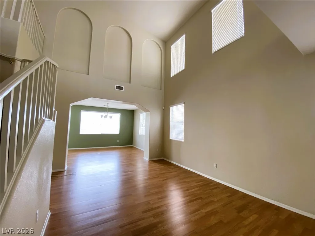172 Flying Hills Avenue — photo 2