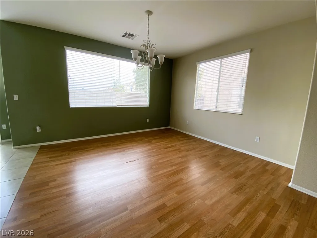 172 Flying Hills Avenue — photo 3