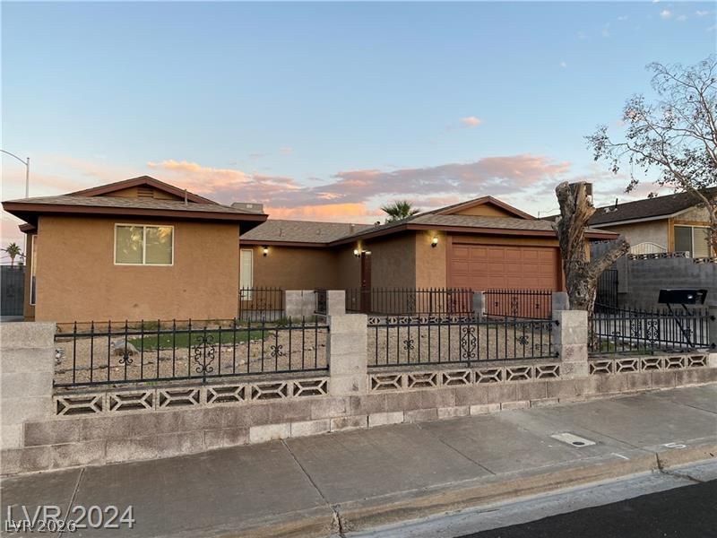 401 Tiger Lily Way — photo 1