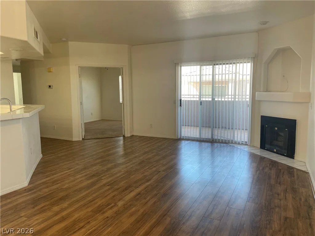3605 Spanish Butterfly Street 202 — photo 4