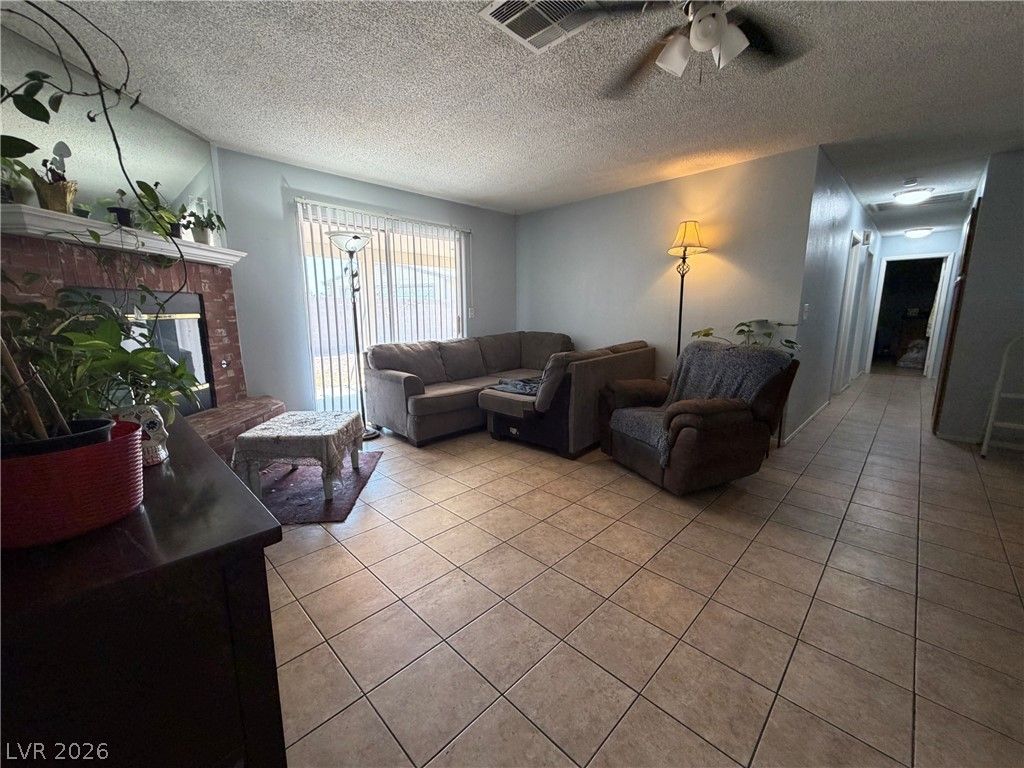 4021 Dale Evans Drive — photo 4 of 32