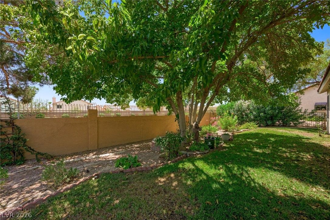 5621 Lost Tree Circle — photo 2