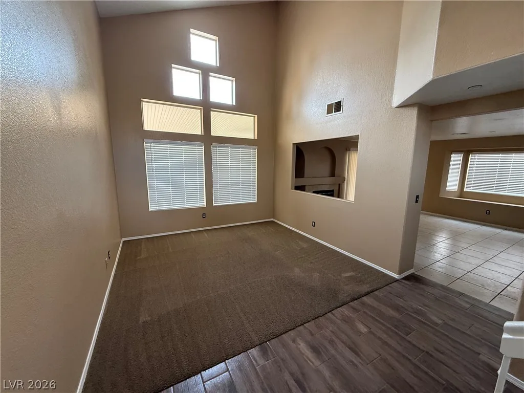 922 PRAIRIE GRASS Drive — photo 2