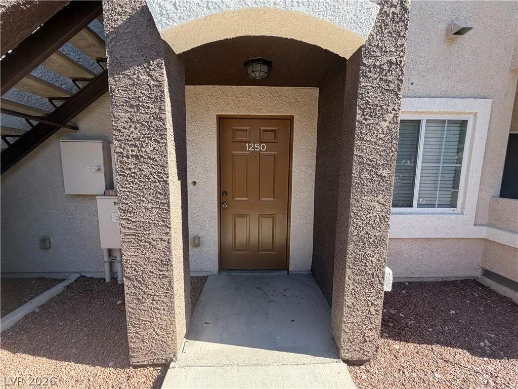 9303 GILCREASE Avenue 1250 — photo 2