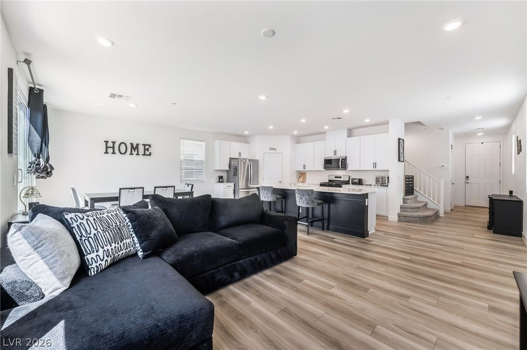 670 Tranquil Bay Court — photo 4