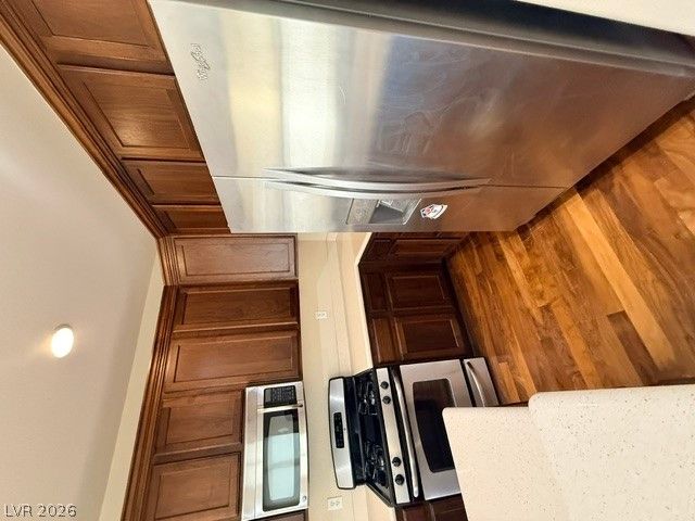 9295 Lapeer Street — photo 5 of 23