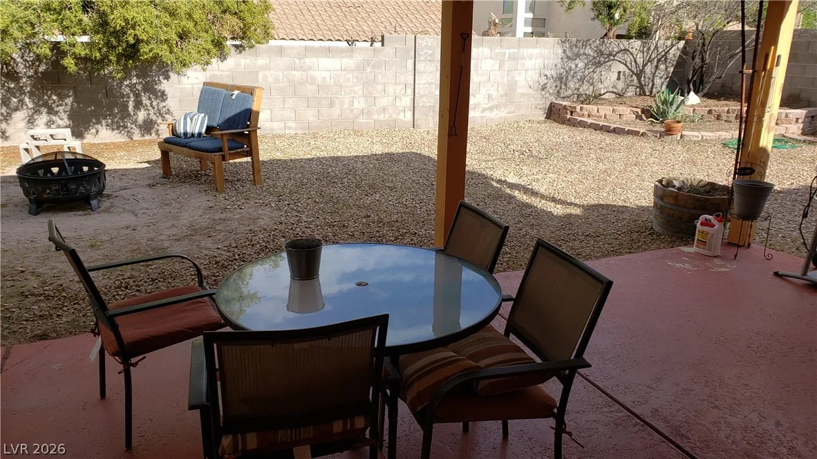 606 Lively Fiesta Way — photo 3