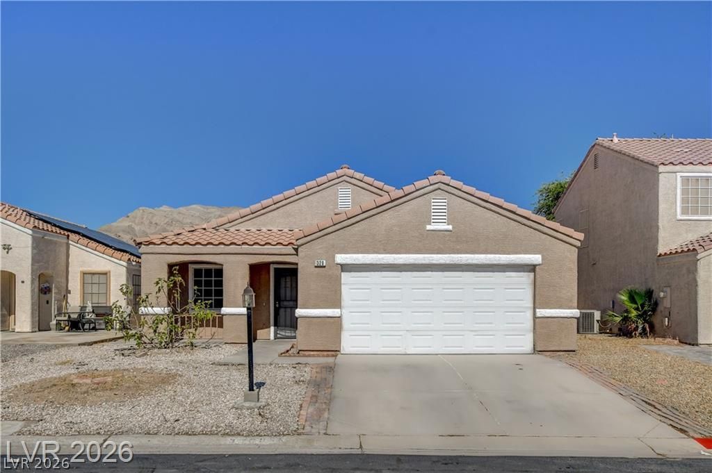 320 Searchlight Drive — photo 1